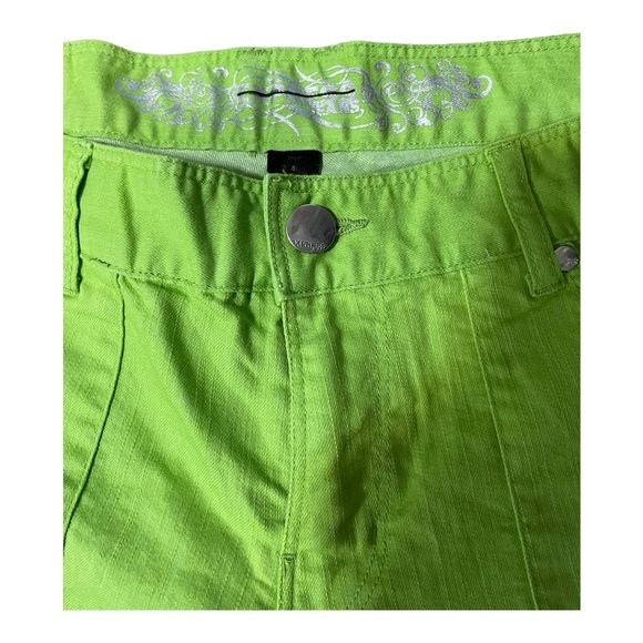 Express Shorts Green size 8 - Picture 2 of 5